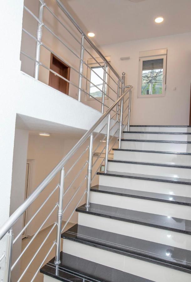 Apartmani Nela Sutomore Exterior foto